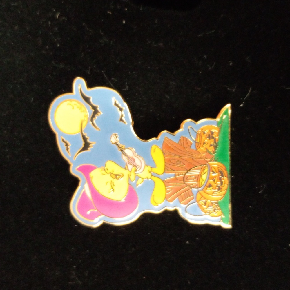 Tweety Bird pin